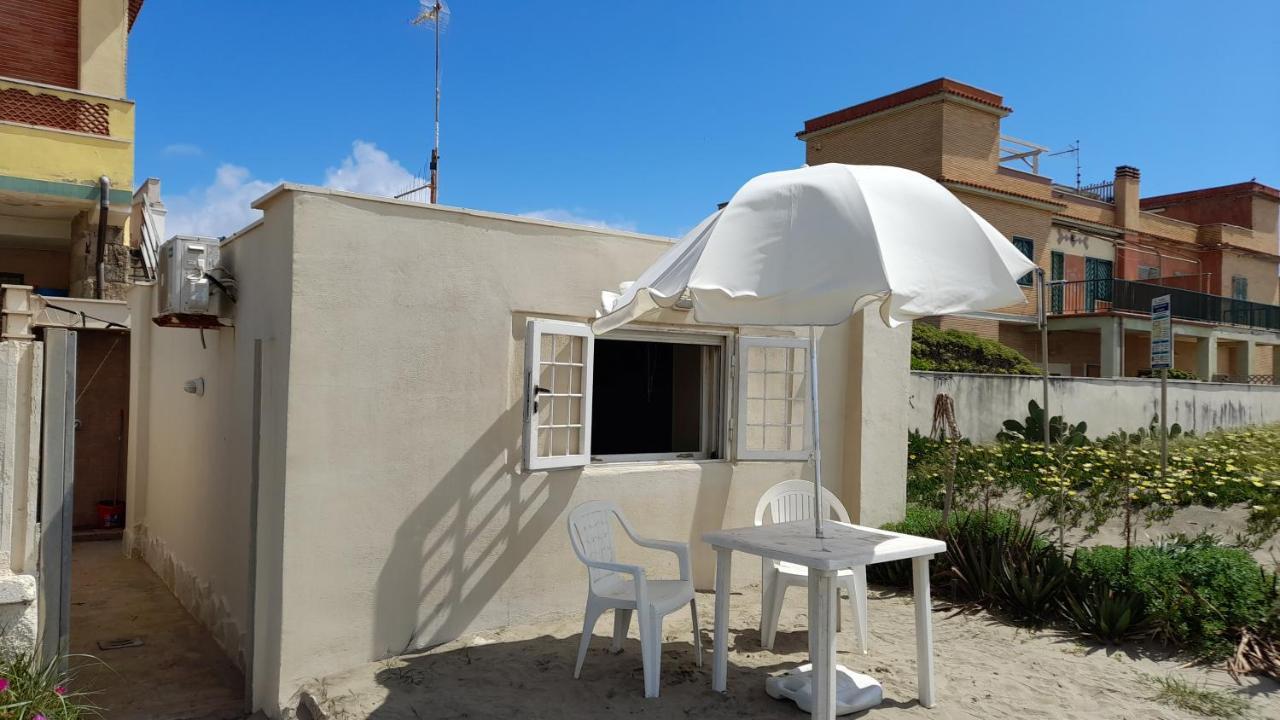Casina Sulla Sabbia Appartement Torvaianica Buitenkant foto