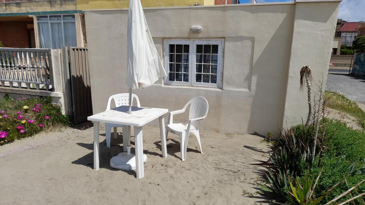 Casina Sulla Sabbia Appartement Torvaianica Buitenkant foto