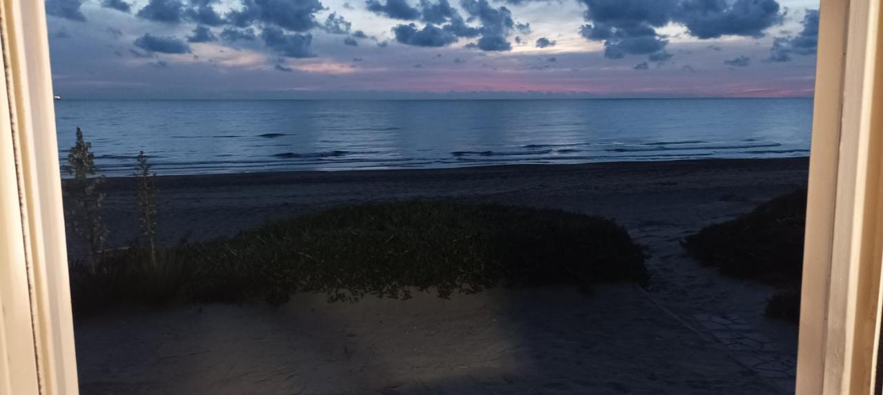 Casina Sulla Sabbia Appartement Torvaianica Buitenkant foto