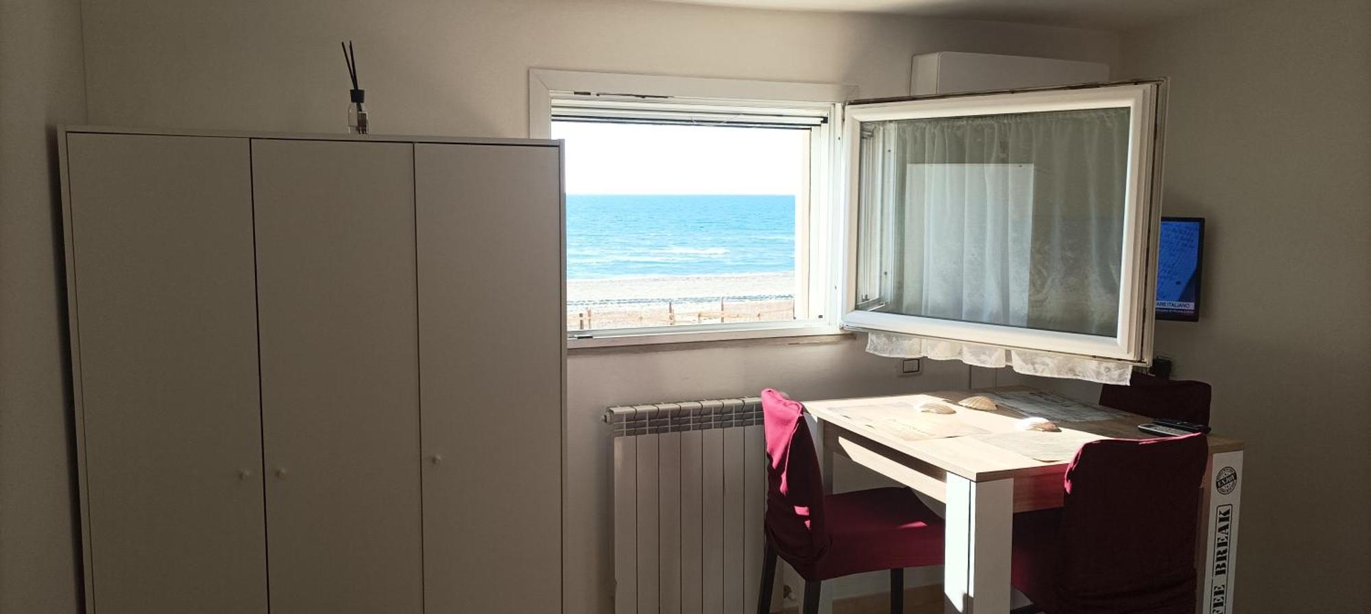 Casina Sulla Sabbia Appartement Torvaianica Buitenkant foto