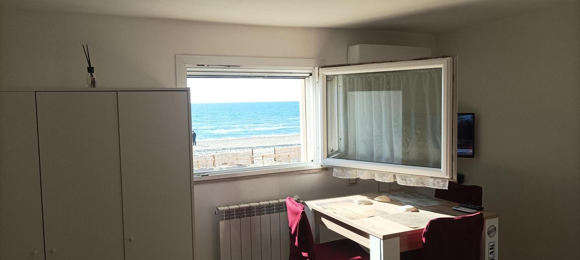 Casina Sulla Sabbia Appartement Torvaianica Buitenkant foto