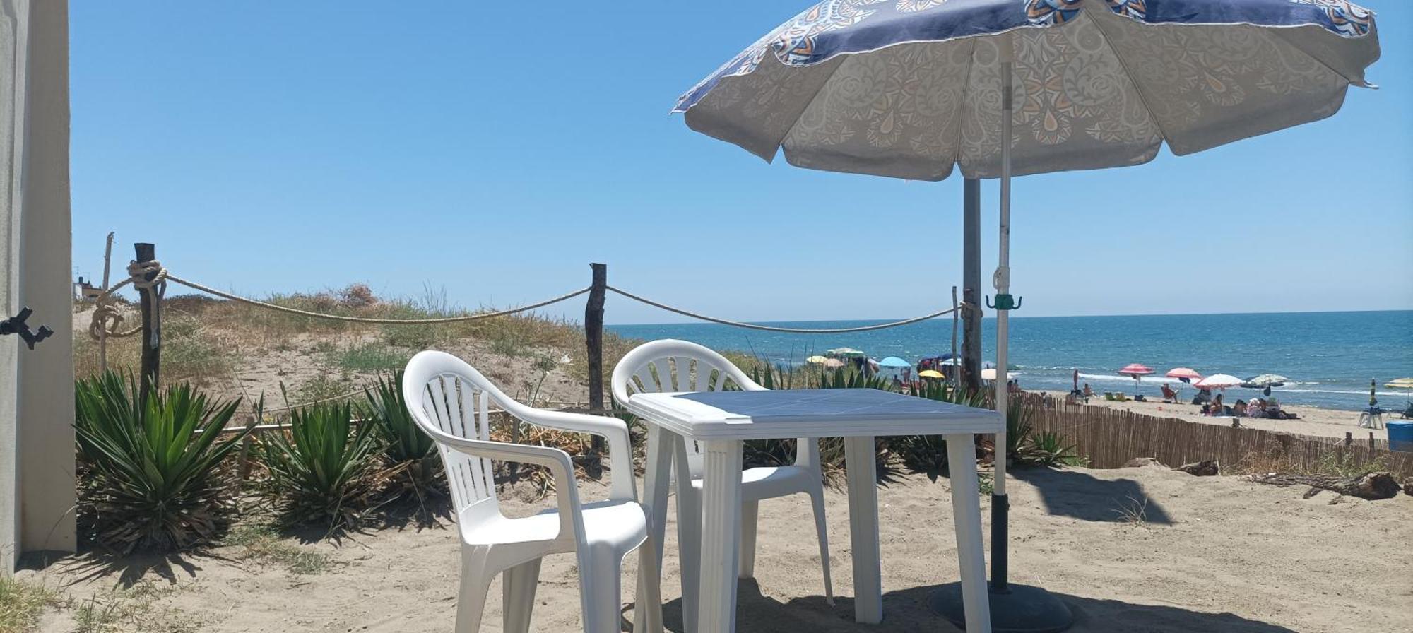 Casina Sulla Sabbia Appartement Torvaianica Buitenkant foto